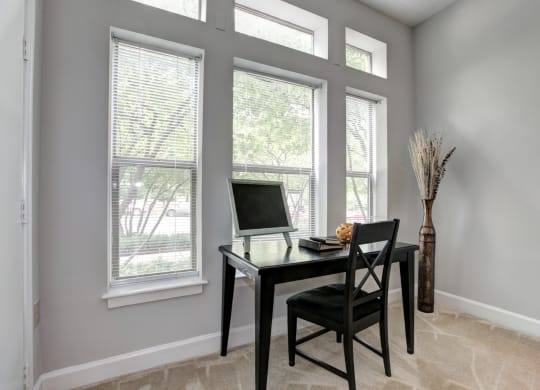 Select apartments feature private sunrooms, balconies or patios