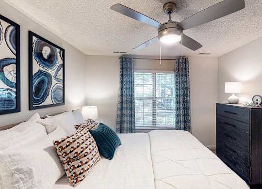 Large Bedroom at Inverness Cliffs, Birmingham