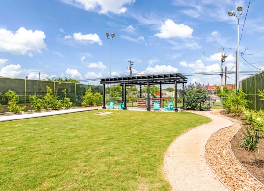 Park Like Setting at Envue Apartments, Texas