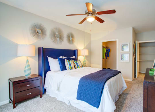 Bedroom With Ceiling Fan at Metro 5514, Houston, TX