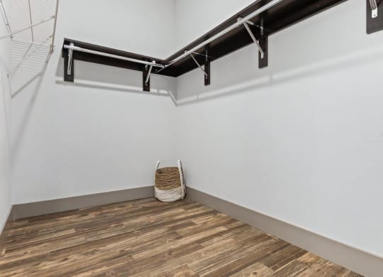 Oversized Walk In Closets