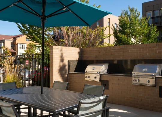 Private Courtyard with Grilling Stations