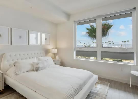 Large Bedrooms That Accommodate King Size Beds