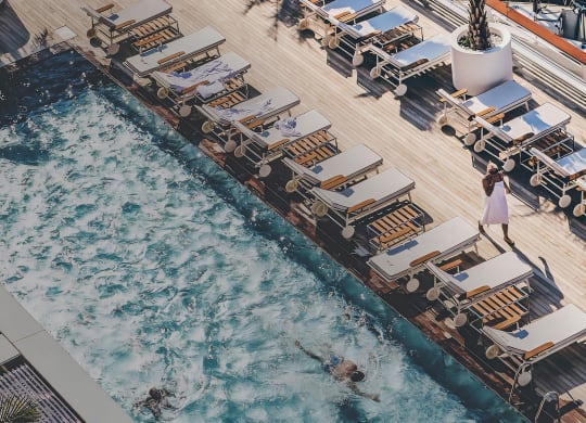 Infinity Edge Swimming Pool
