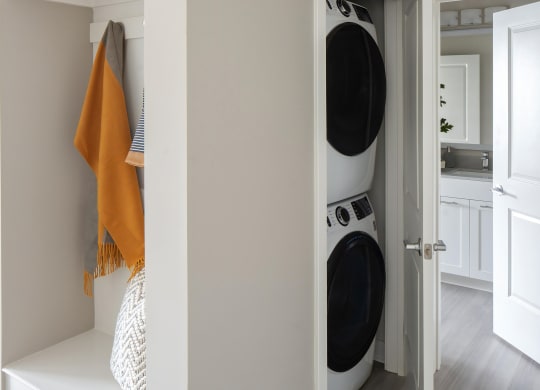 Modern Apartment with Full-Size Washer and Dryer in Unit