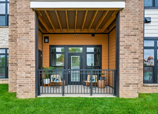 the preserve at ballantyne commons apartment balcony and chairs