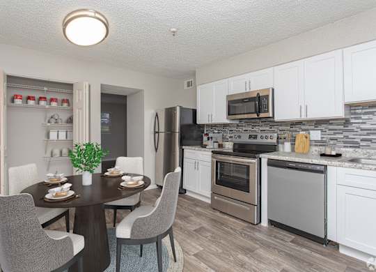 Fully Equipped Kitchen at Avondale Place Apartments, Georgia, 30002