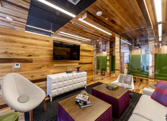 Mission Lofts amenities  conference room