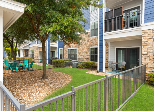 Fenced-in Yards Available