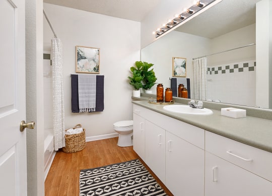 Windcrest Model Bath 2