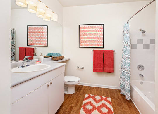 Sweetbriar Model Bath