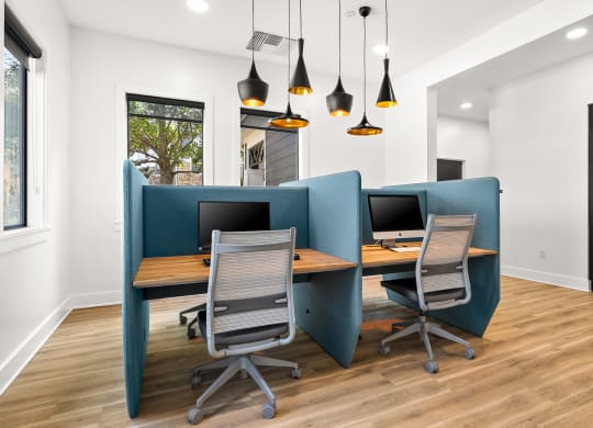 24-Hour Business Center with Computers and Wireless Printing