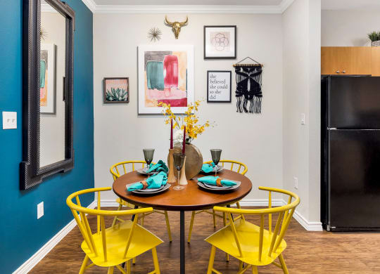 Heritage Model Dining Room