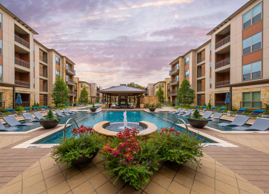 Bexley Grapevine Pool