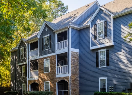 exterior view of the falls at borough park apartments