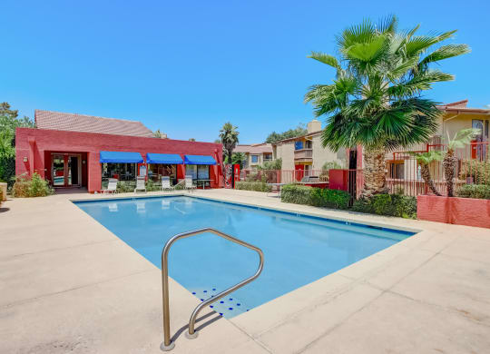 Outdoor Pool at Glen at Mesa Apartments, Mesa, Arizona 85201