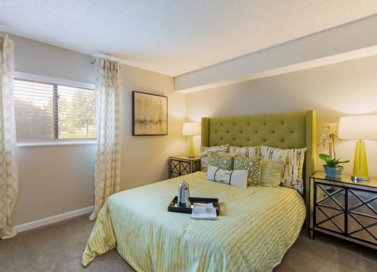 Bedroom with Carpeting at Deer Crest Apartments, Colorado, 80020