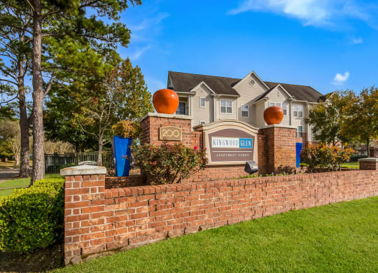 Welcoming Property Signage at Kingwood Glen, Kingwood, TX