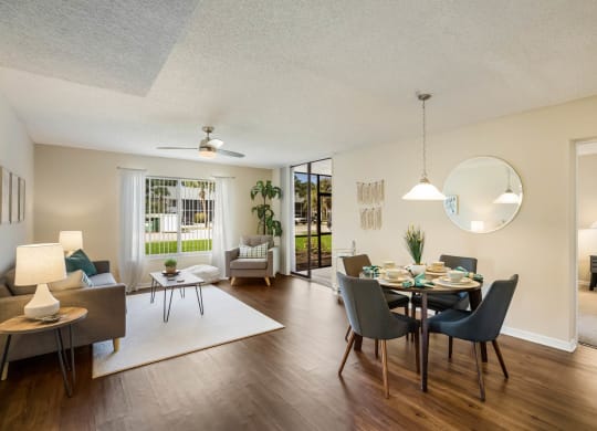 Open Concept Layout at Lakeside Glen Apartments, Florida