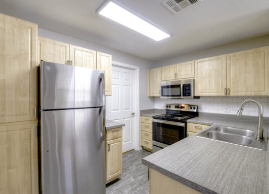 Fully Equipped Kitchen at Sweetwater At Metro North Apartments, Phoenix