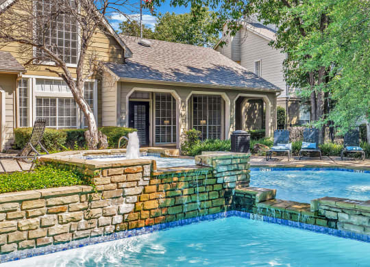 Outdoor Pool and Hot Tub at The Willows on Rosemeade, Dallas