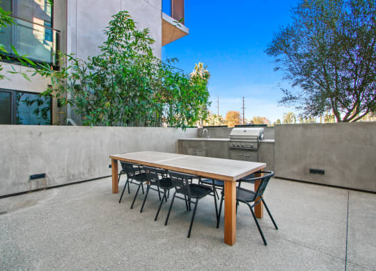 Courtyard Dining