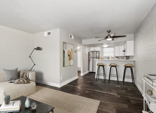 Model dining and kitchen
