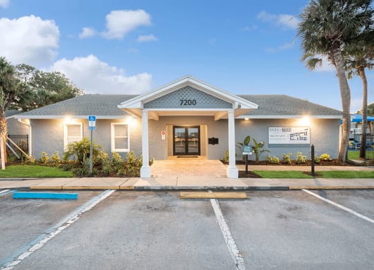 Exterior Community Building and Landscape at Park at 7200 Apartments in Jacksonville, FL.