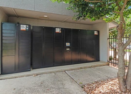 Mail lockers