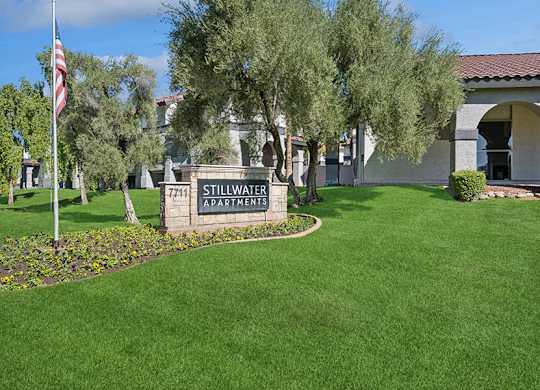 Community Monument Sign and Landscape at Stillwater Apartments located in Glendale, AZ.