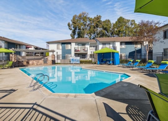 Swimming pool and pool deck