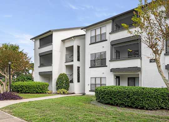 Apartment building exterior at Rosehill Preserve Apartments in Orlando, FL