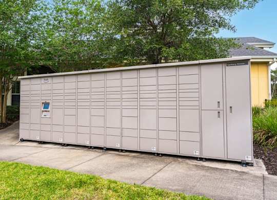 Package lockers at Bridges at Crosstown in Tampa, FL