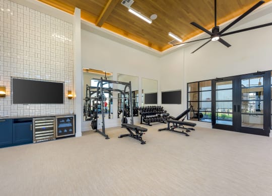 the gym at the monarch luxury apartments in windsor ca