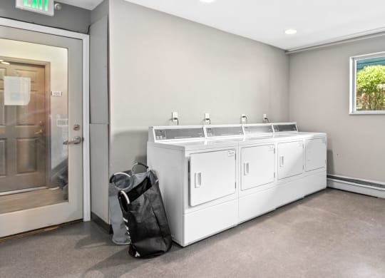 Laundry center