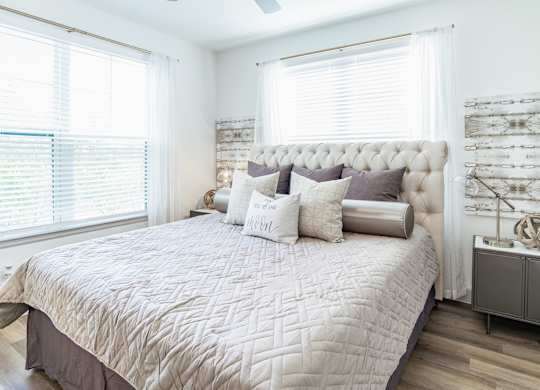 Crossing Bedroom at Alys Crossing Apartments,Texas 77433