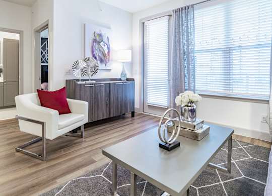 Living room at Alys Crossing Apartments, TX, 77433