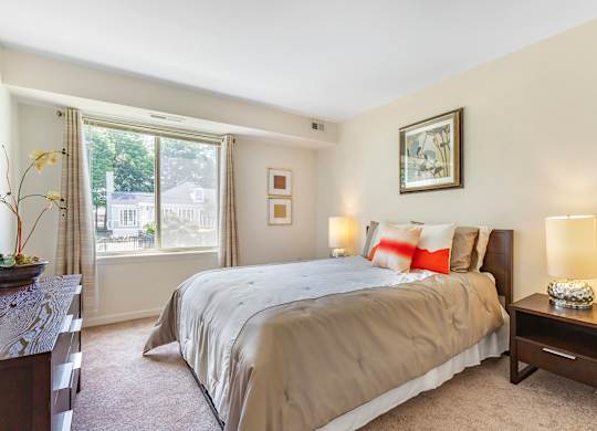 Bedroom With Plenty Of Natural Lights at Annapolis Roads, Maryland