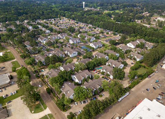 Aerial view at Crosswinds Apartments, Pearl, MS