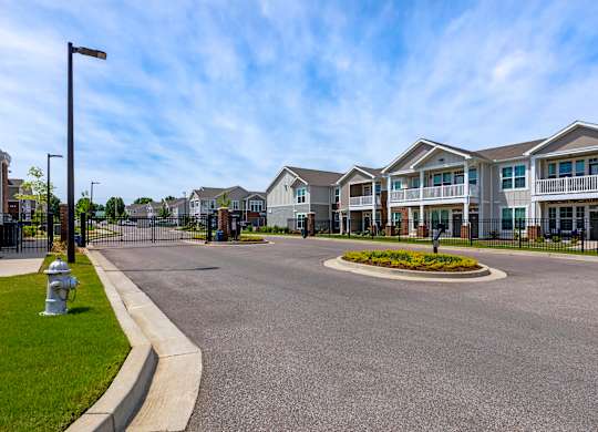 Exterior Landscape at The Villas at Germantown, Memphis, 38125