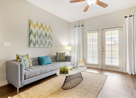 Living area at La Veranda at Polly Lane Apartments, Louisiana