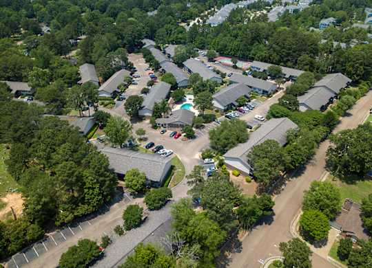 Bird eye view at Lakeshore Landing Apartments, Ridgeland, Mississippi