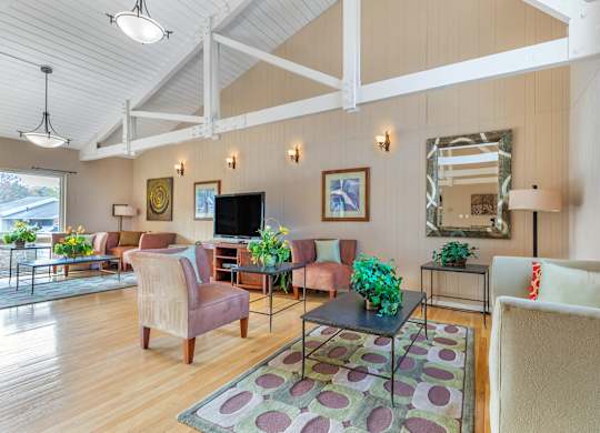 Community Room at The Apartments at Saddle Brooke, Cockeysville