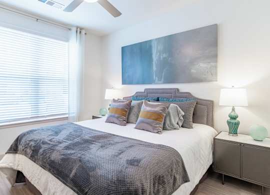 Bedroom at Stone Loch Apartments, Tomball, TX 77375