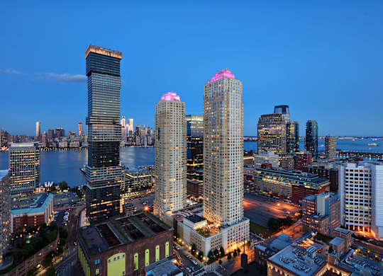 Building at 65 Bay Street, New Jersey