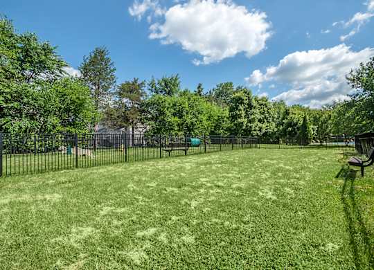 Lush Landscape at The Manor/The Manor East Apartments, Leesburg, VA