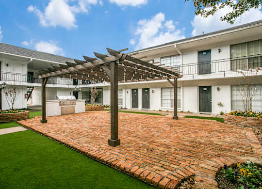 Courtyard at Bellaire Oaks Apartments, Houston, TX, 77096