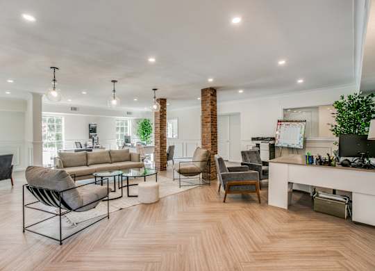 leasing office at Bellaire Oaks Apartments, Texas, 77096