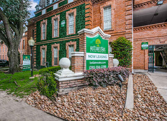 Property Signage at Bellaire Oaks Apartments, Houston