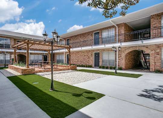 Outdoor Living Spaces at Bellaire Oaks Apartments, Houston, TX